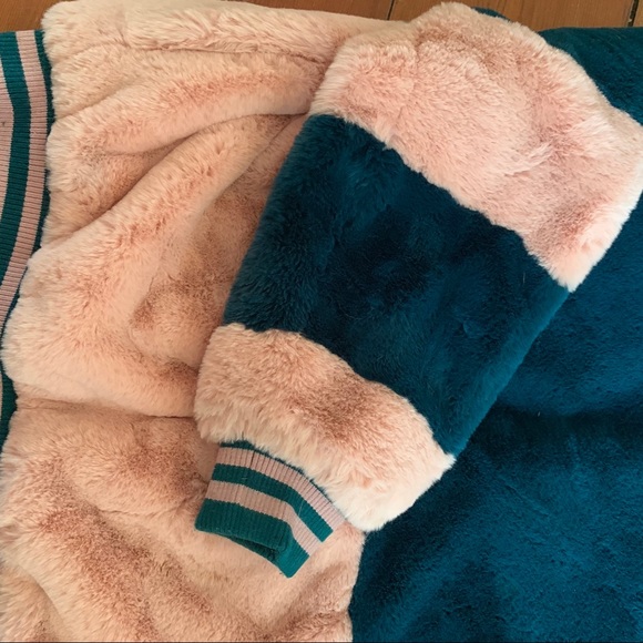 Shaci Faux Fur Color-block Jacket - Picture 6 of 6